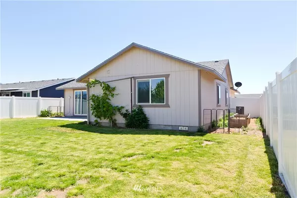 Othello, WA 99344,1355 Scootney ST E