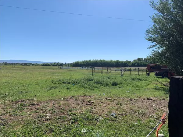 Ellensburg, WA 98926,2 xx Klocke RD