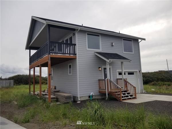 1054 Cedar Crest CT SW, Ocean Shores, WA 98569