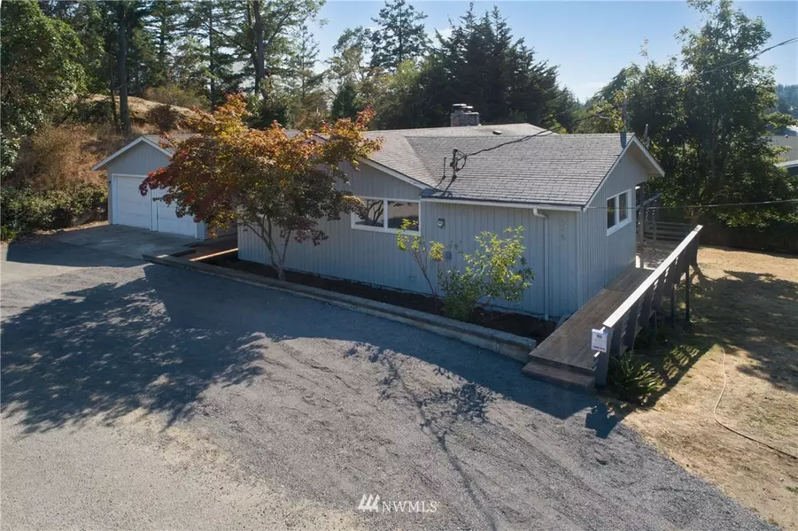 545 Geneste ST, San Juan Island, WA 98250