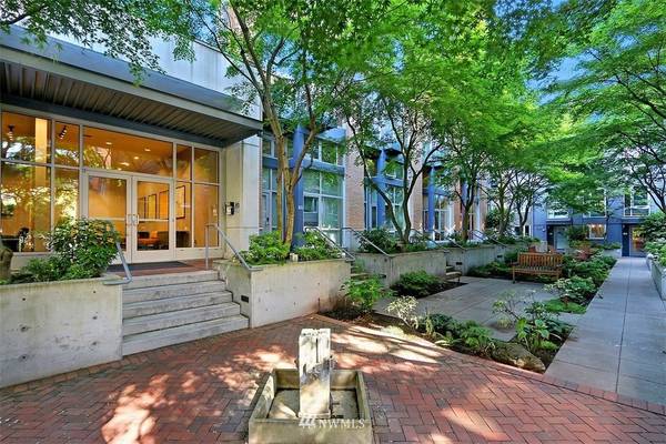 530 Broadway AVE E #211, Seattle, WA 98102