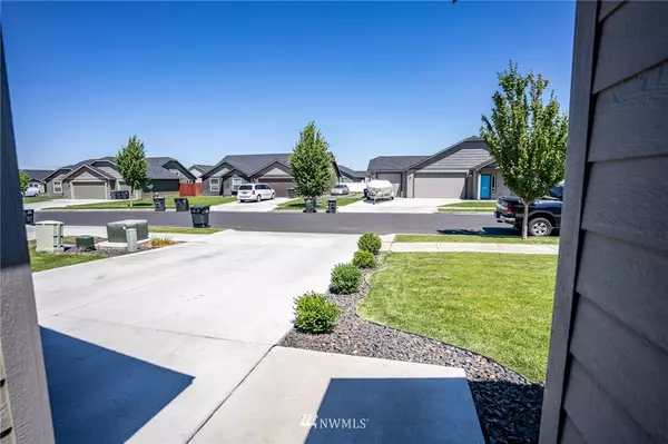 Moses Lake, WA 98837,1335 E Egeland DR