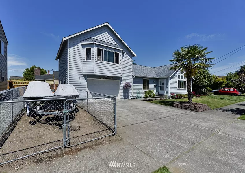 2043 Lincoln AVE, Enumclaw, WA 98022