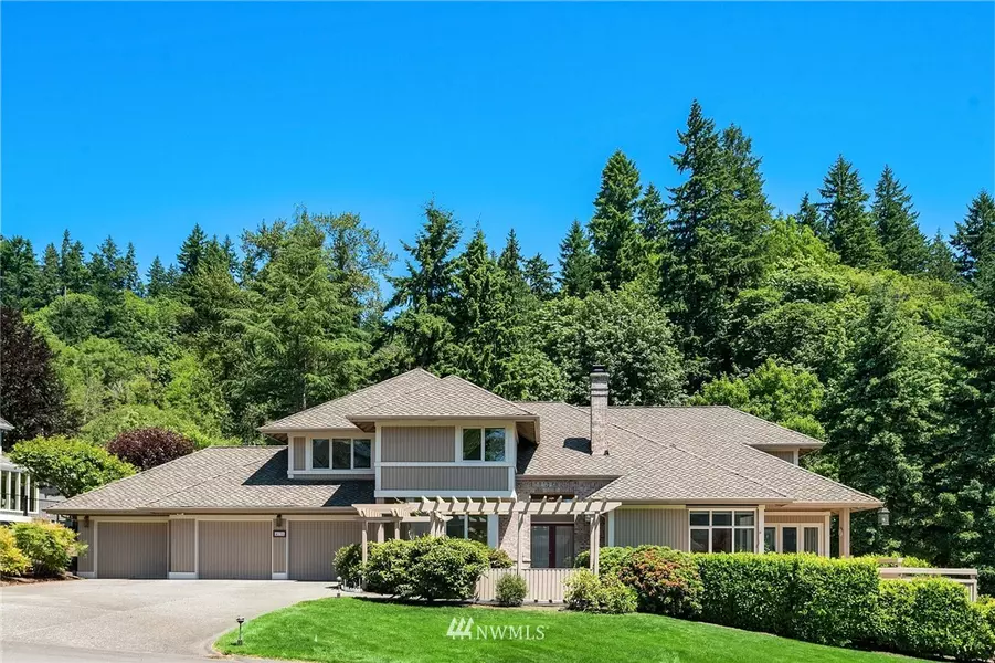 4138 205th AVE SE, Sammamish, WA 98075