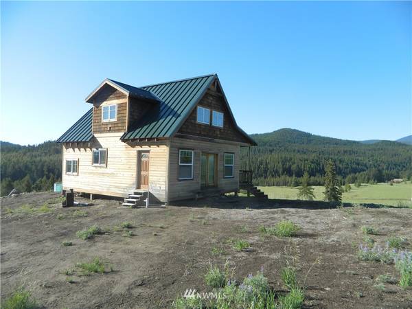 106 Bartroff RD,  Tonasket,  WA 98855