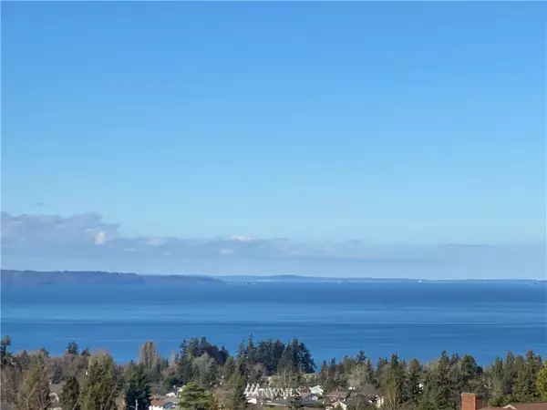 Edmonds, WA 98020,1226 Skyline DR