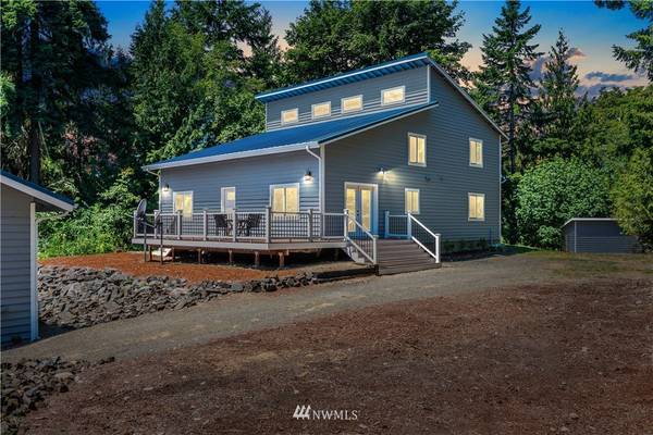 980 E Wilson Way, Grapeview, WA 98546