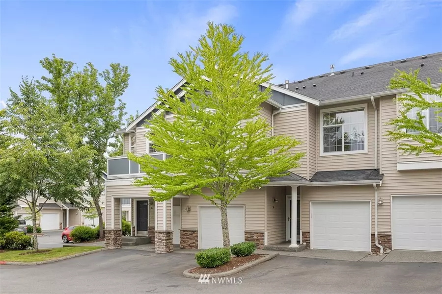 1855 Trossachs BLVD SE #406, Sammamish, WA 98075