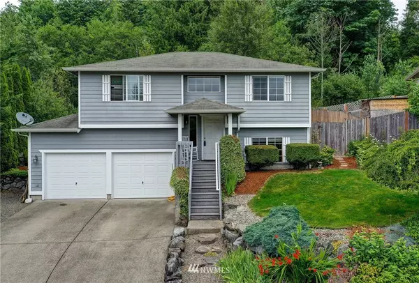 301 Meadow LN, Granite Falls, WA 98252