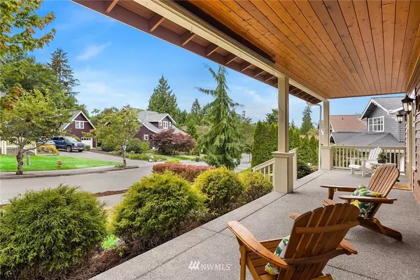 Bainbridge Island, WA 98110,9537 NE North Town LOOP