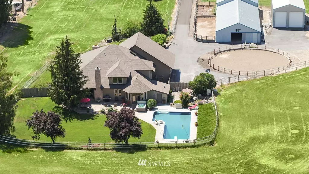 Selah, WA 98942,1491 Collins RD