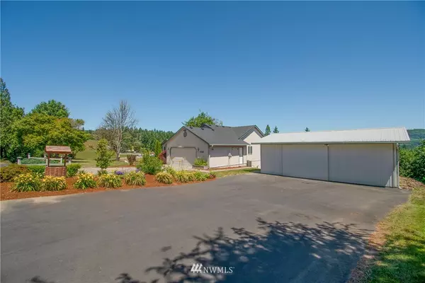 Kelso, WA 98626,516 N Maple Hill RD