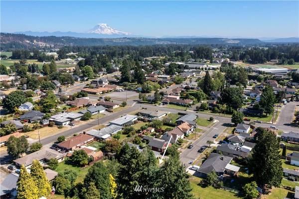 1436 Meade AVE, Sumner, WA 98390