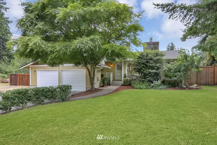 12417 Tatoosh RD E, Puyallup, WA 98374