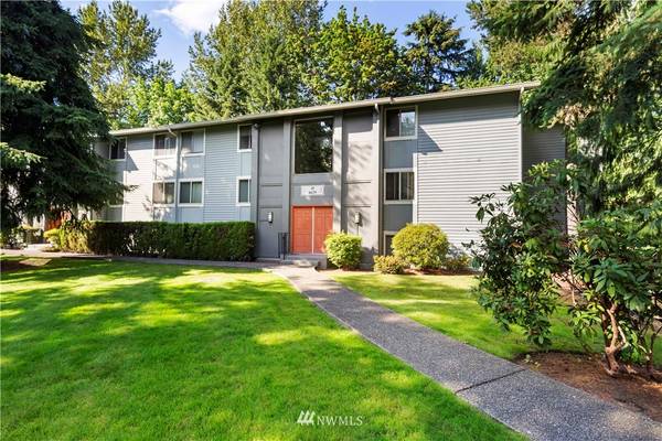 4629 W Lake Sammamish Pkwy SE #H103, Issaquah, WA 98027