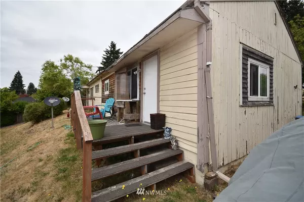 Bremerton, WA 98312,3618 Madrona