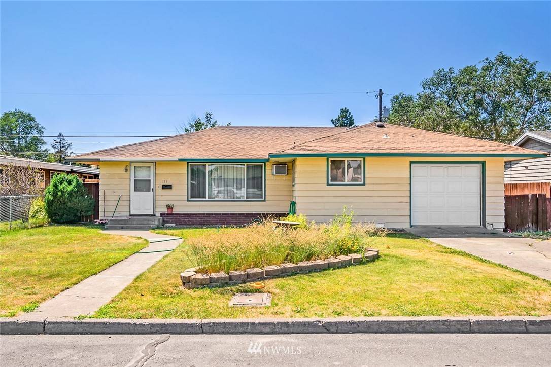111 NE H St, Ephrata, WA 98823