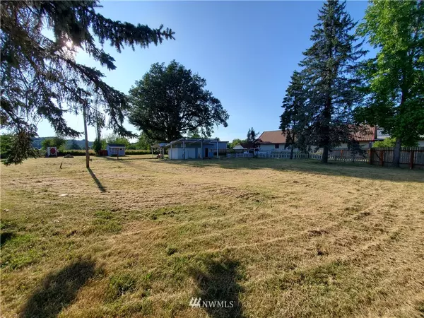 Chehalis, WA 98532,394 Boistfort RD