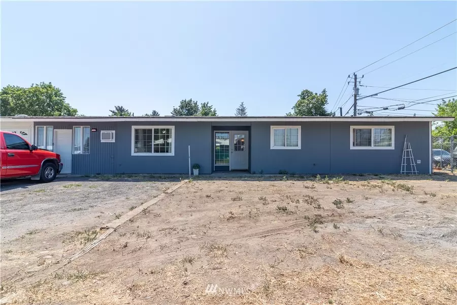 301 Biggs DR NE, Moses Lake, WA 98837