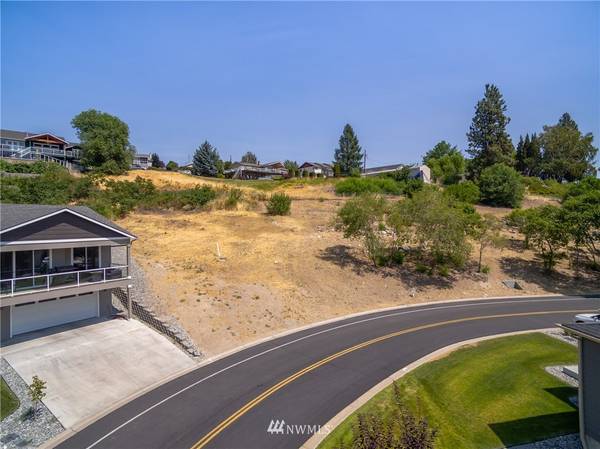 301 Village DR, Manson, WA 98831