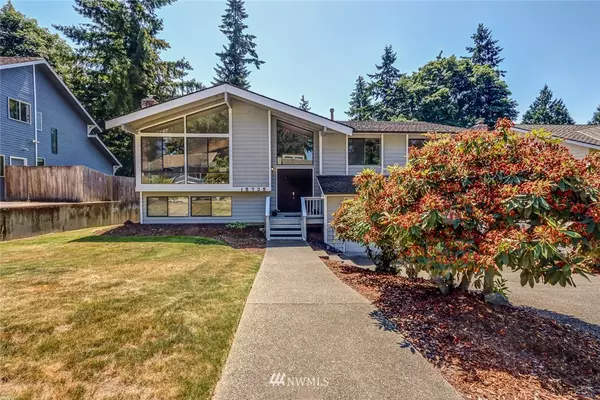 15735 SE 167th PL, Renton, WA 98058