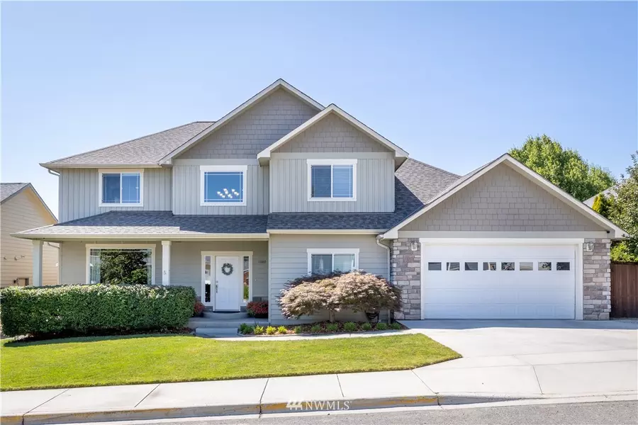 1009 Jackie LN, East Wenatchee, WA 98802