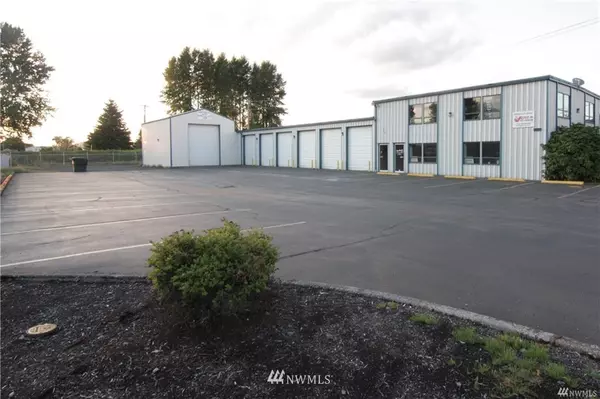 1111 3rd AVE, Longview, WA 98632