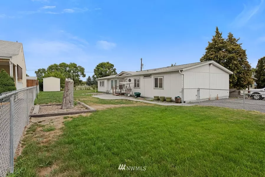 10556 NE Park DR, Moses Lake, WA 98837