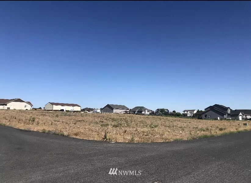 5702 NE J.4 RD, Moses Lake, WA 98837