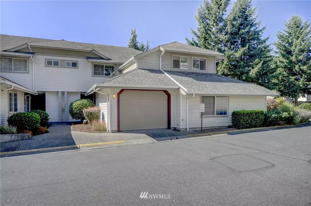 Kirkland, WA 98034,10243 NE 138th PL #F3