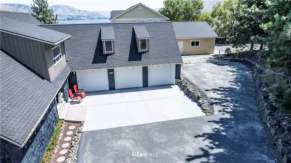 Chelan, WA 98816,955 S Lakeshore RD