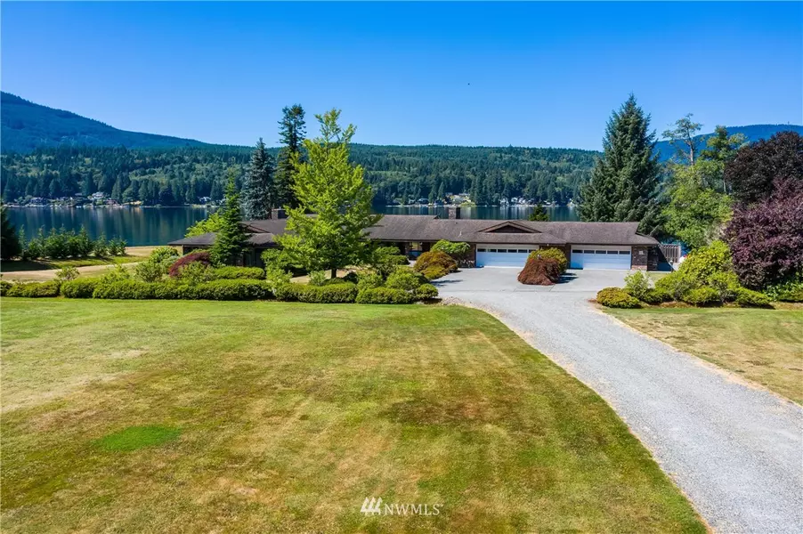 599 E Lake Samish DR, Bellingham, WA 98229