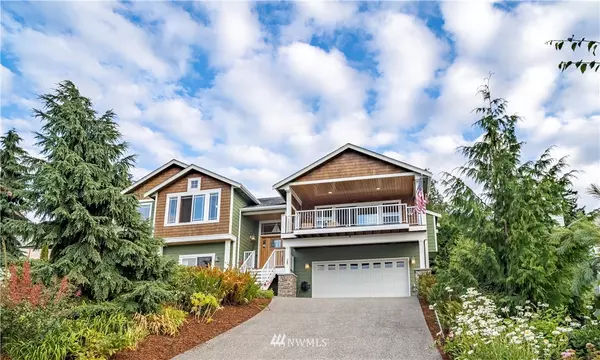 24 Vista Del Mar ST, Camano Island, WA 98282