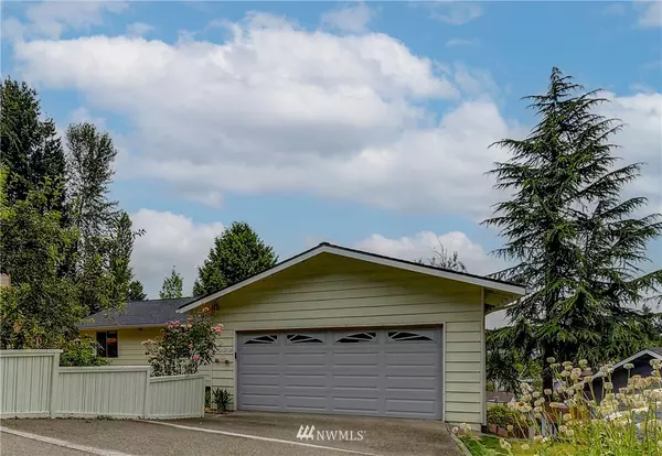 1922 Beacon WAY SE, Renton, WA 98058