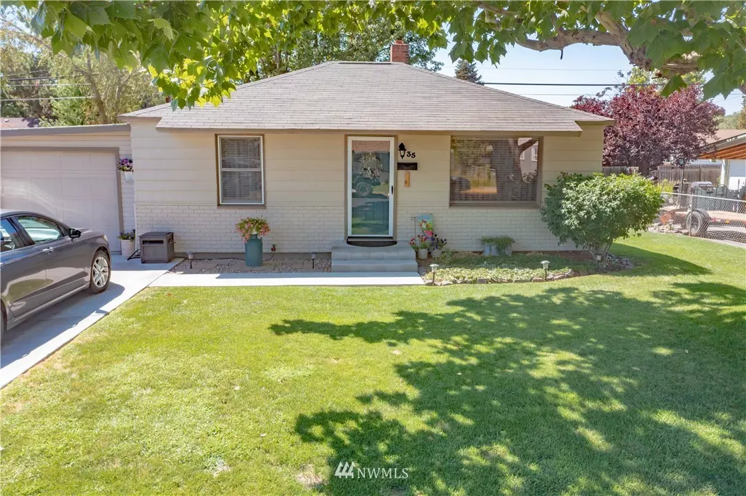 Ephrata, WA 98823,35 NE H ST