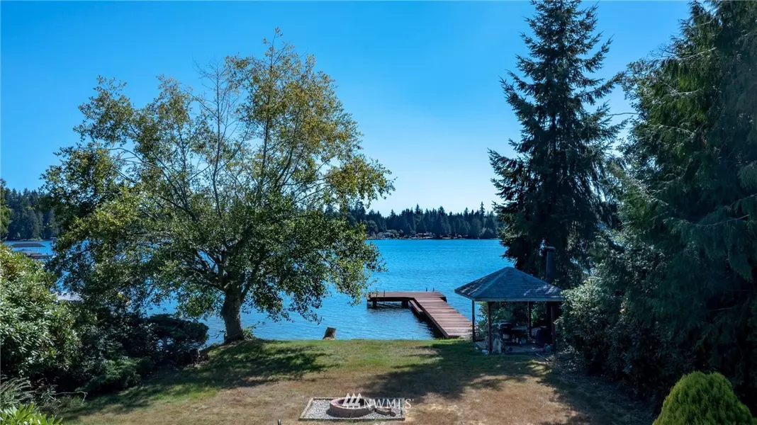 15014 W Lake Goodwin RD, Stanwood, WA 98292