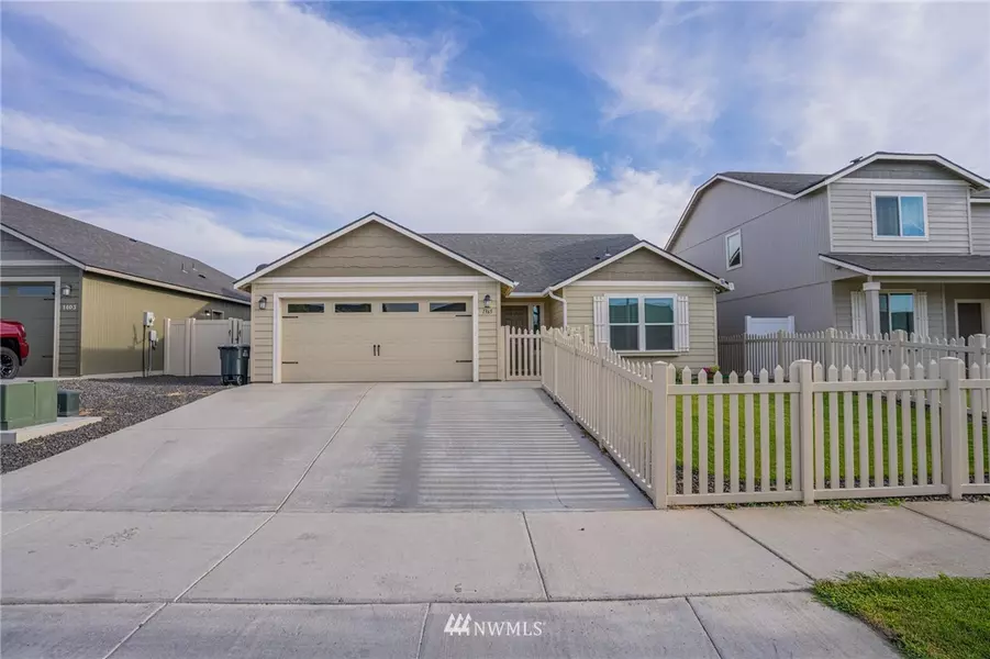 1365 E Nen DR, Moses Lake, WA 98837