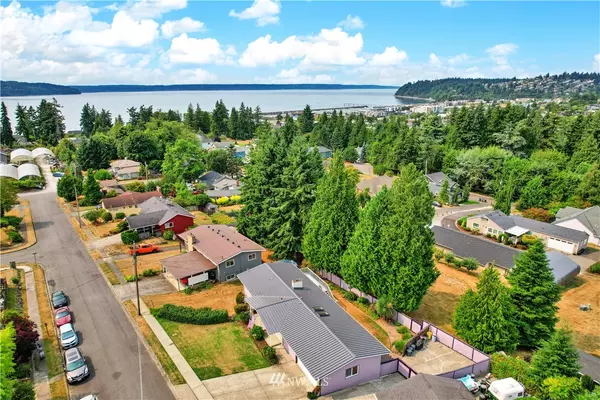 Des Moines, WA 98198,1122 S 233rd PL