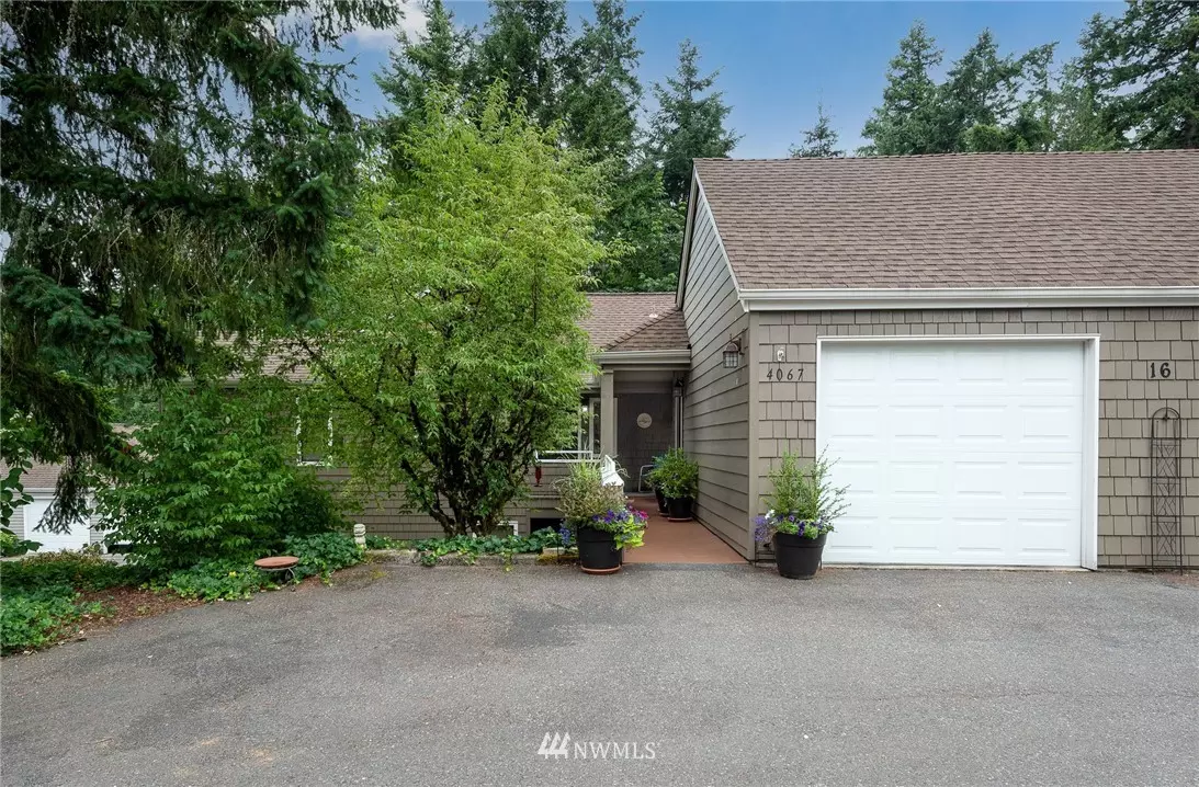 Issaquah, WA 98029,4067 220th PL SE