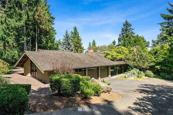 4366 92nd AVE SE, Mercer Island, WA 98040