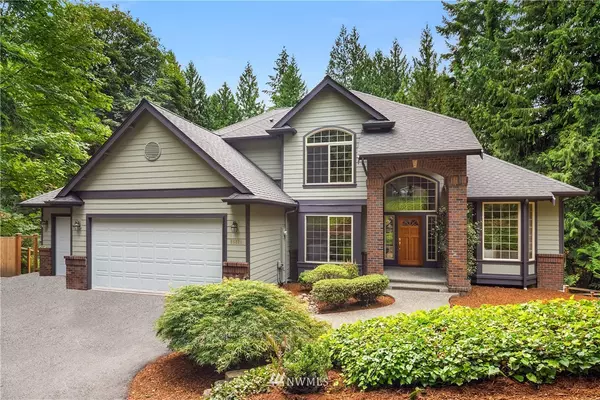 25221 SE Mirrormont DR, Issaquah, WA 98027