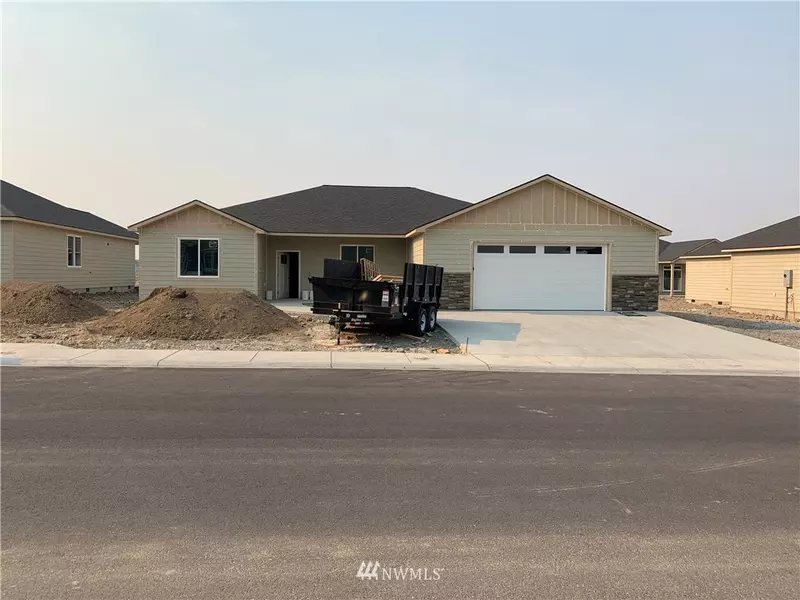 1332 W Bonneville, Moses Lake, WA 98837