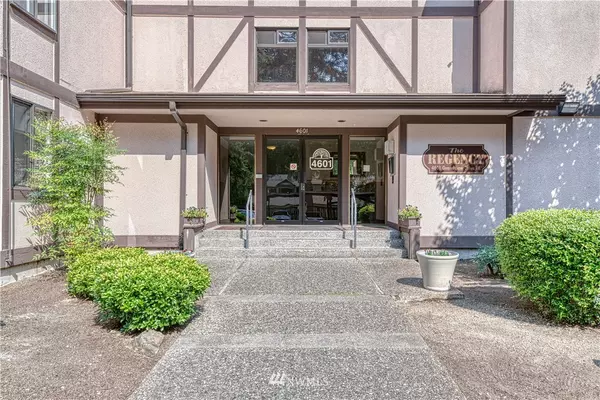 University Place, WA 98446,4601 Grandview DR W #303-R