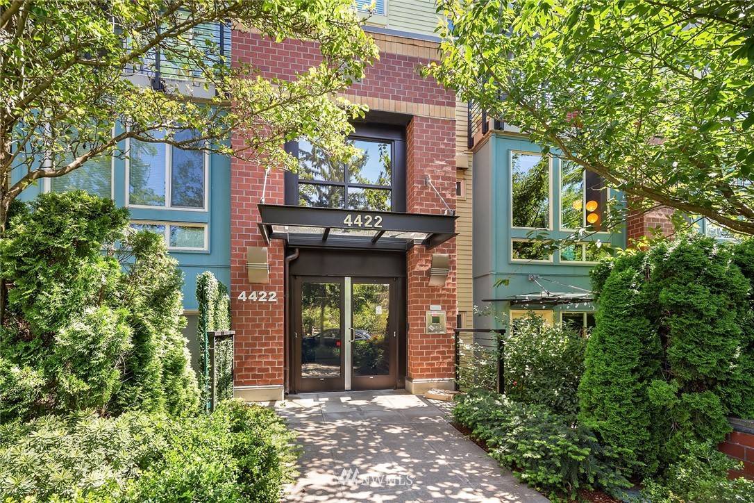 4422 Bagley AVE N #303, Seattle, WA 98103