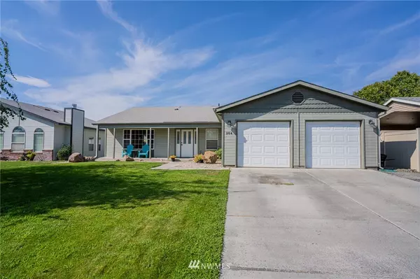 Moses Lake, WA 98837,204 E Belair DR