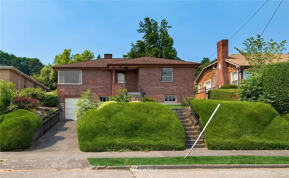 2807 21st AVE W, Seattle, WA 98199