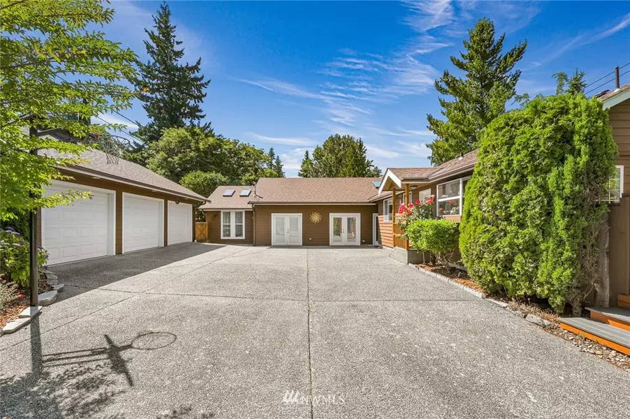 3326 Lakeway DR, Bellingham, WA 98229