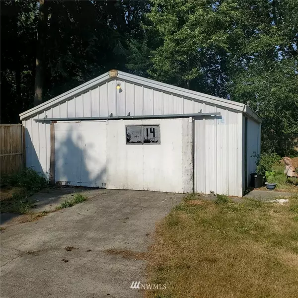 Elma, WA 98541,94 Schouweiler RD #14