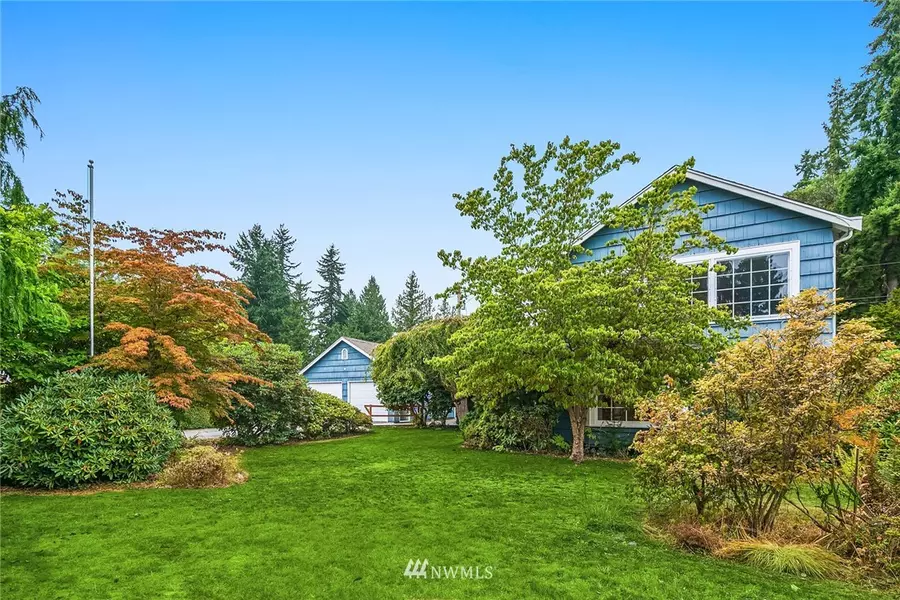 9621 226th PL SW, Edmonds, WA 98020