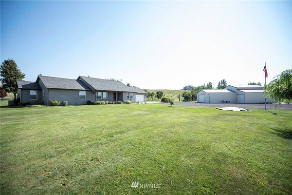 7483 Frog Hollow Road,  Touchet,  WA 99360